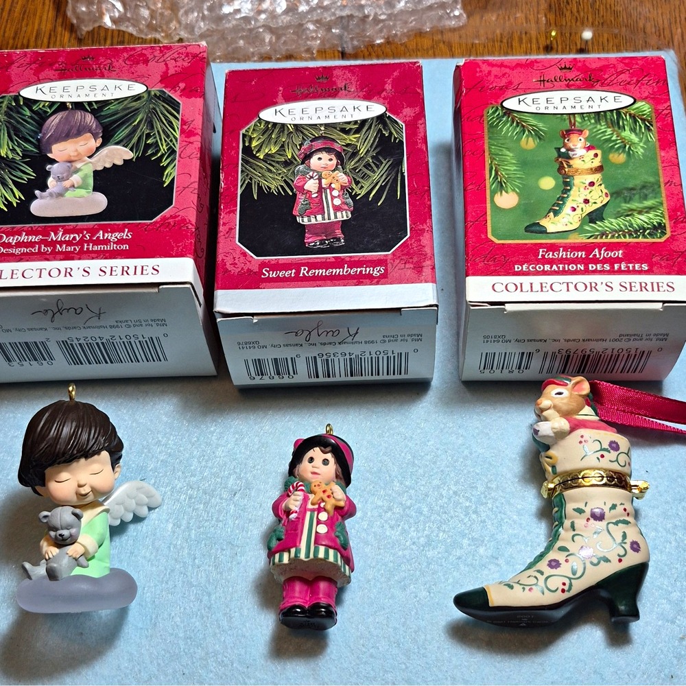 Hallmark Keepsake Lot of 3 Ornaments Daphne Mary's Angels fashion afoot set reme